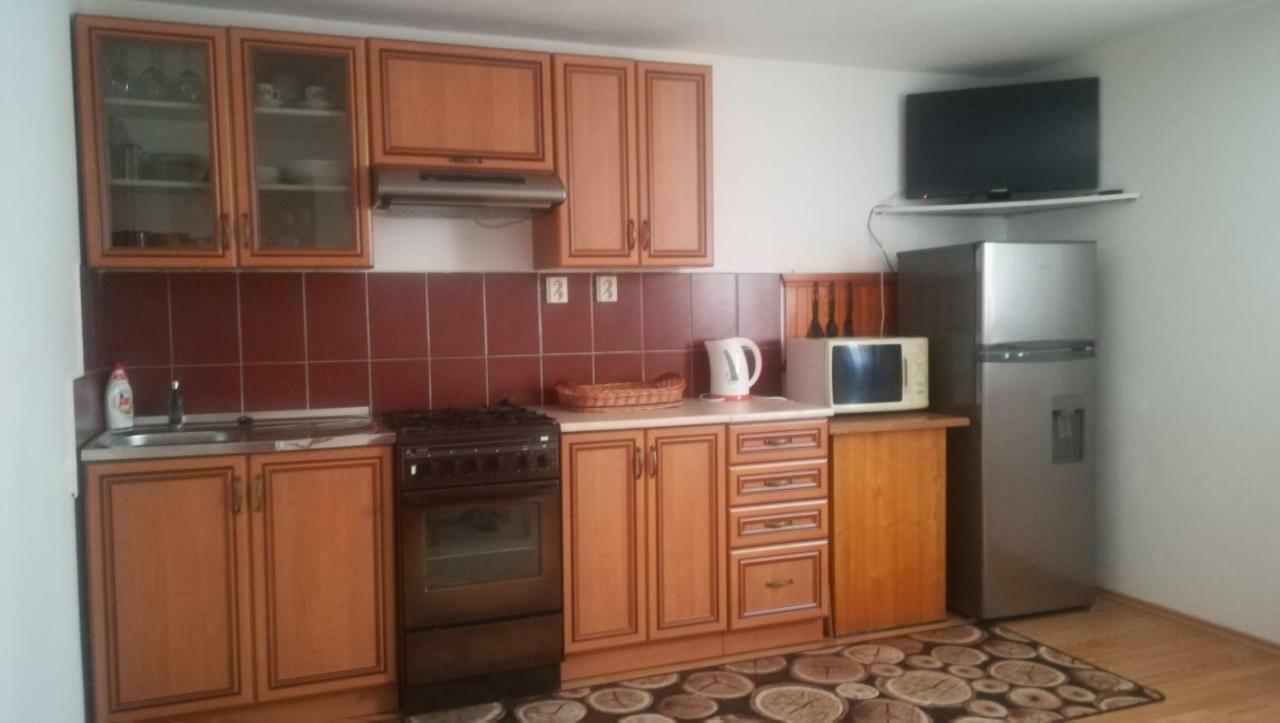 Privat Jonas Villa Strba Bagian luar foto